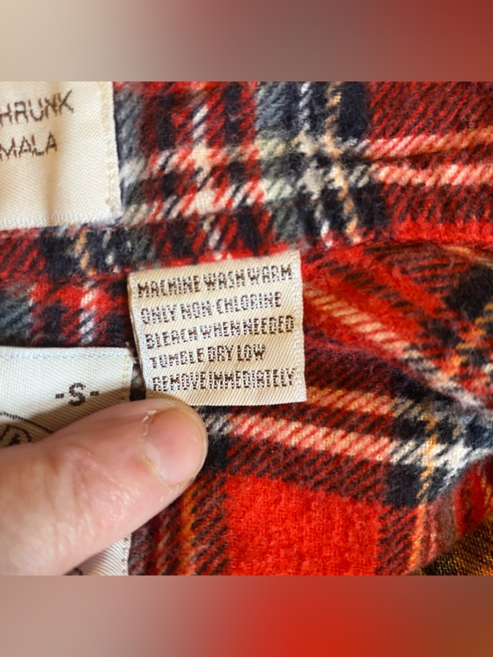 Men's Red Plaid Flannel Shirt - Classic Button-Up Size Small - Picture 3 of 8